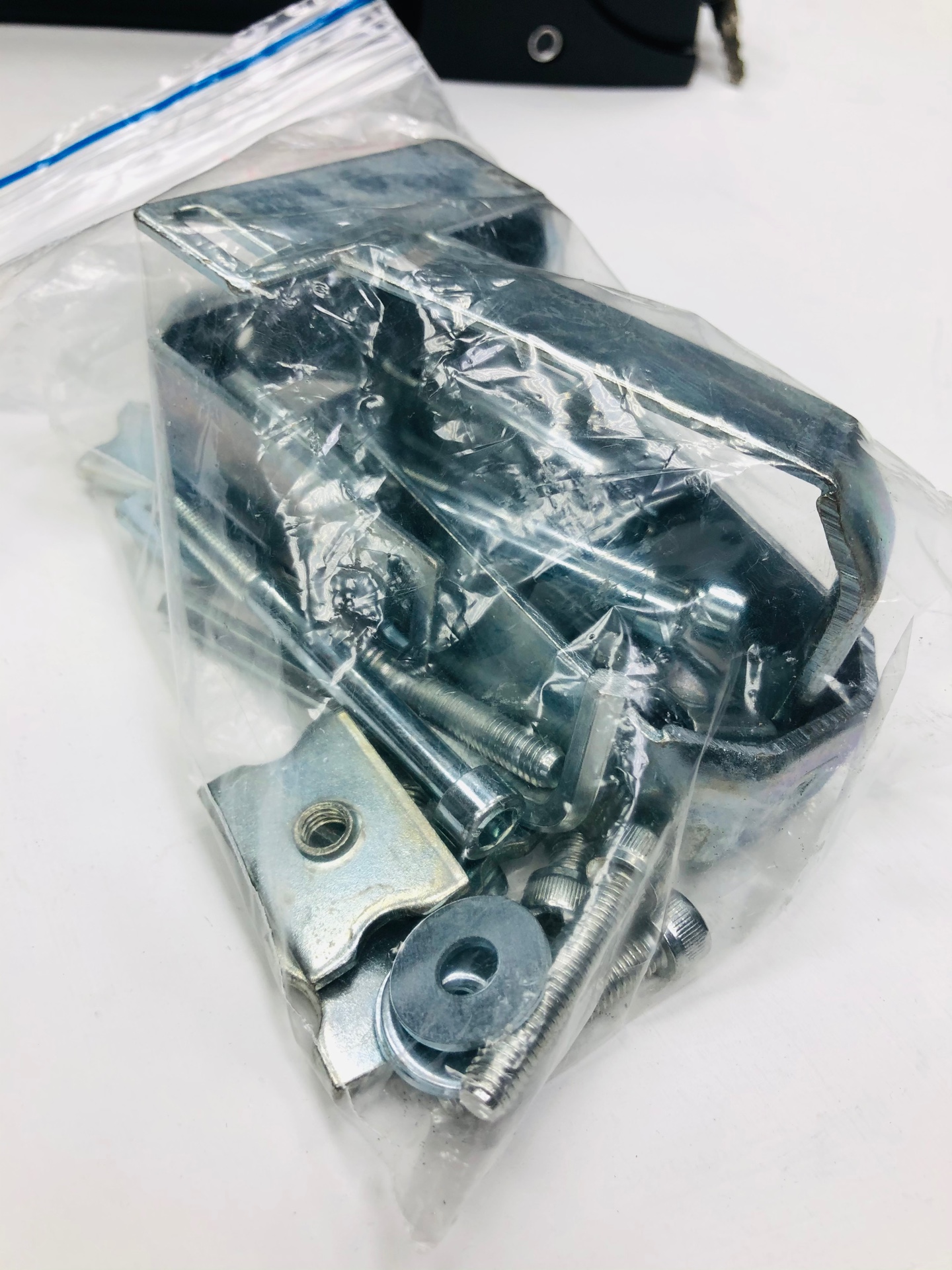 Багажник для перевозки лыж и сноубордов Inter Ski 3