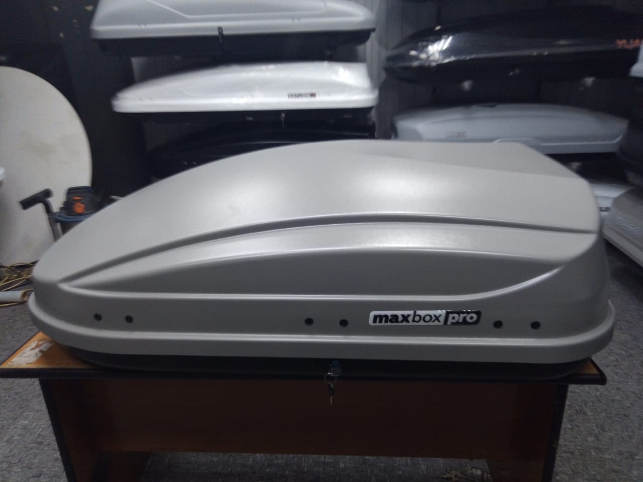 Автобокс на крышу MaxBox PRO / Maksima-List 430 silver matte (МаксБокс / Максима-Лист 430 серый матовый)