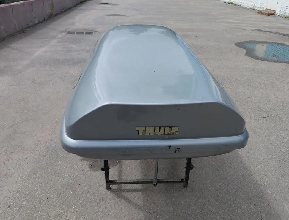 Автобокс Thule Vision XXL б/у 650 л серый глянец