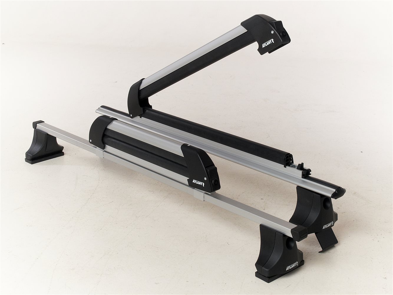 Багажник Atlant Ski 4 для перевозки 4 пар лыж или 2 сноубордов на крыше автомобиля 8550