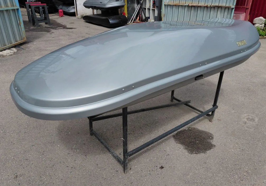 Автобокс Thule Vision XXL б/у 650 л серый глянец