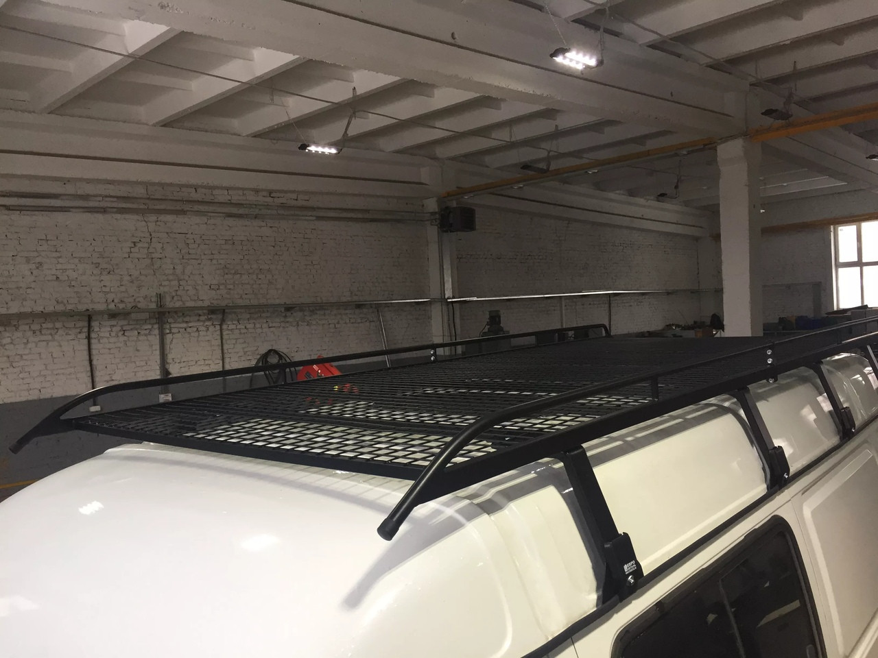 Грузовая платформа ED для ГАЗ 2217 (Баргузин) с сеткой