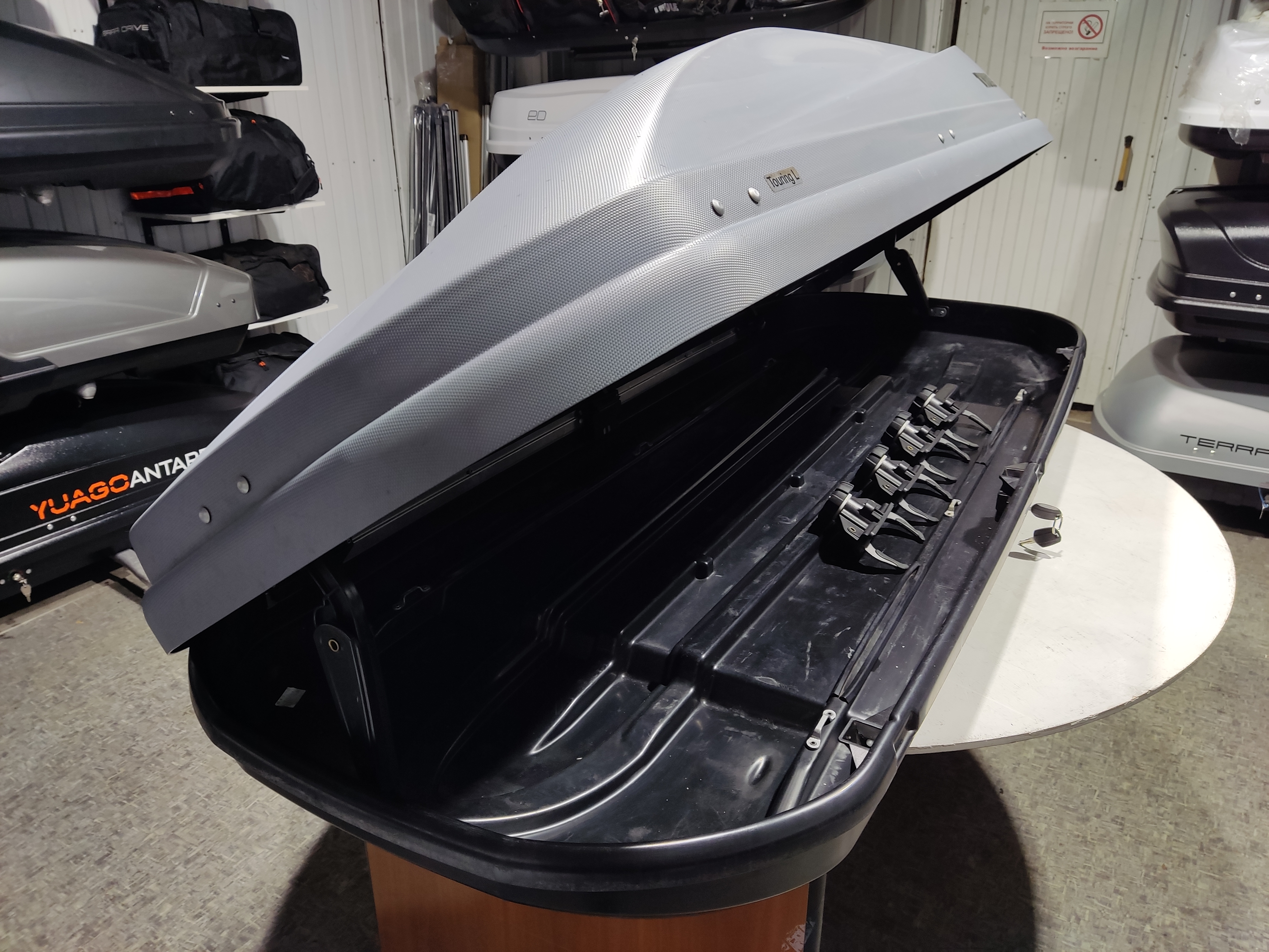 Автобокс Thule Touring 780 серый матовый Б/У