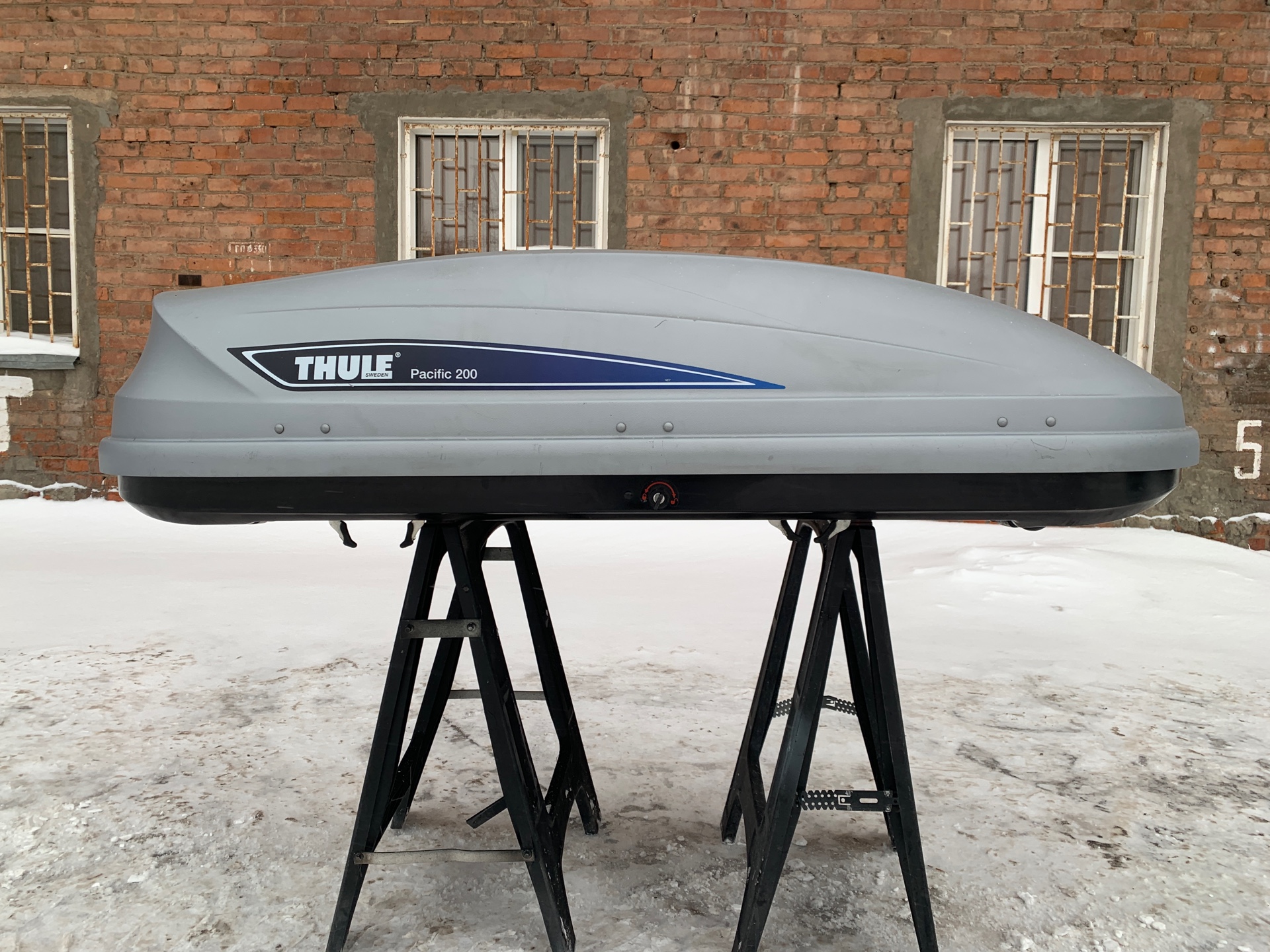 Автобокс Thule Pacific 200 серый матовый Б/У