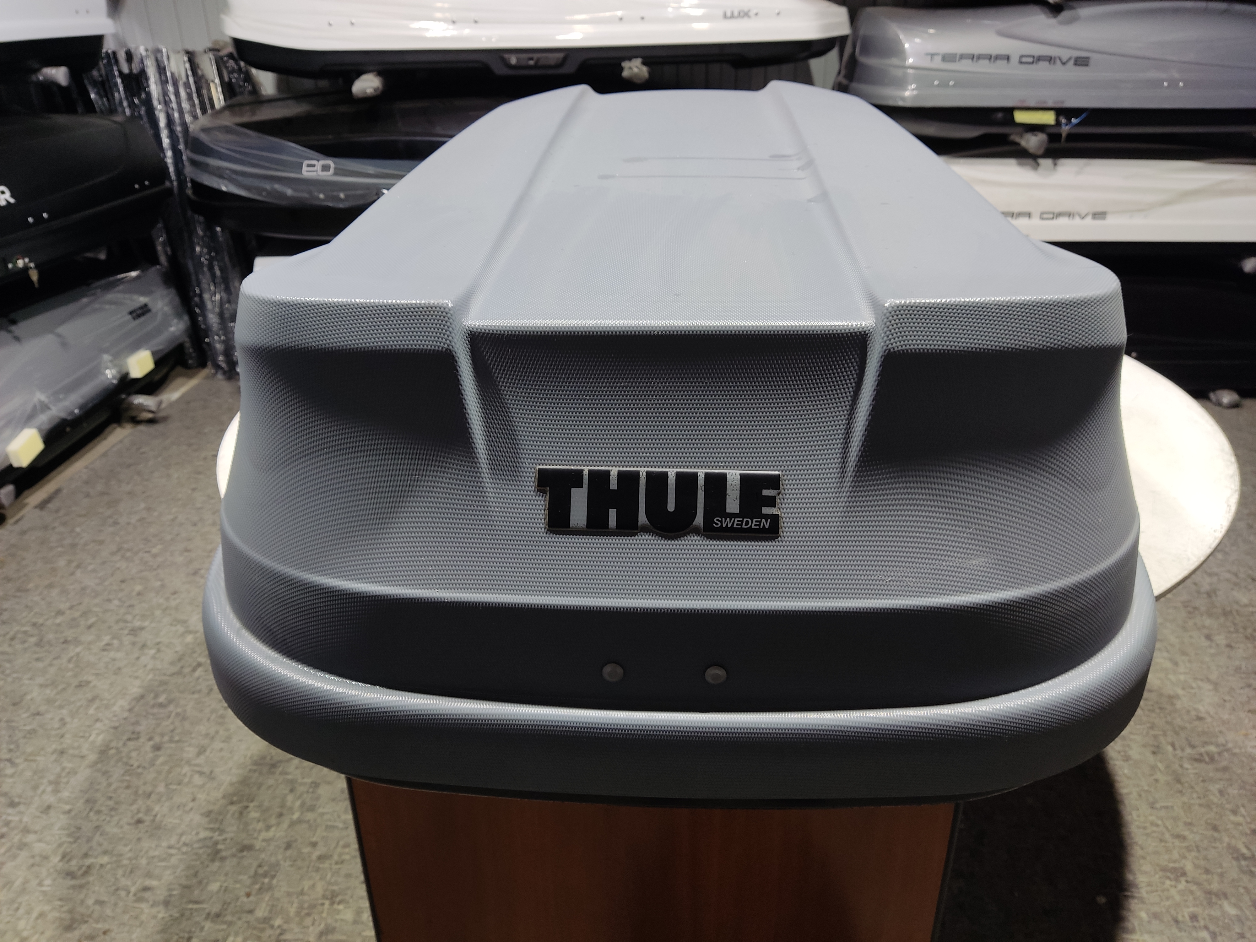 Автобокс Thule Touring 780 серый матовый Б/У