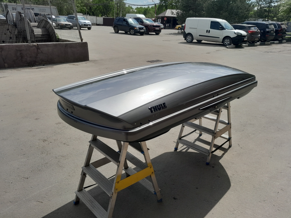 Автобокс Thule Dynamic 900 серый глянцевый Б/У