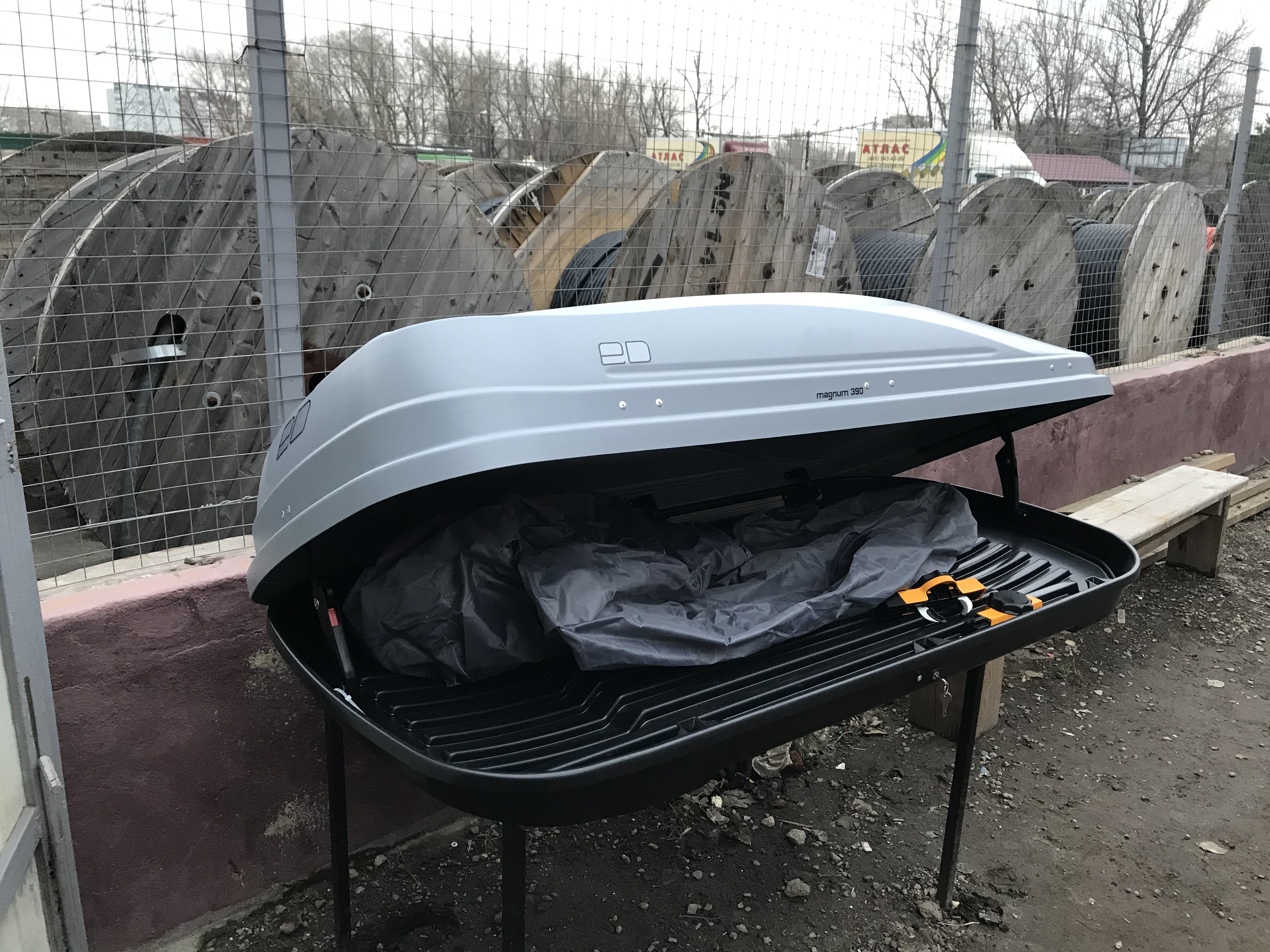 Автобокс на крышу ED Magnum 390 серый карбон быстросъем