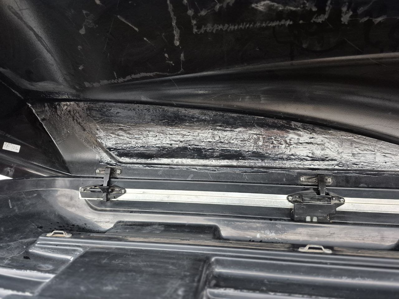 Автобокс Thule Motion 200 чёрный глянцевый Б/У Э-4