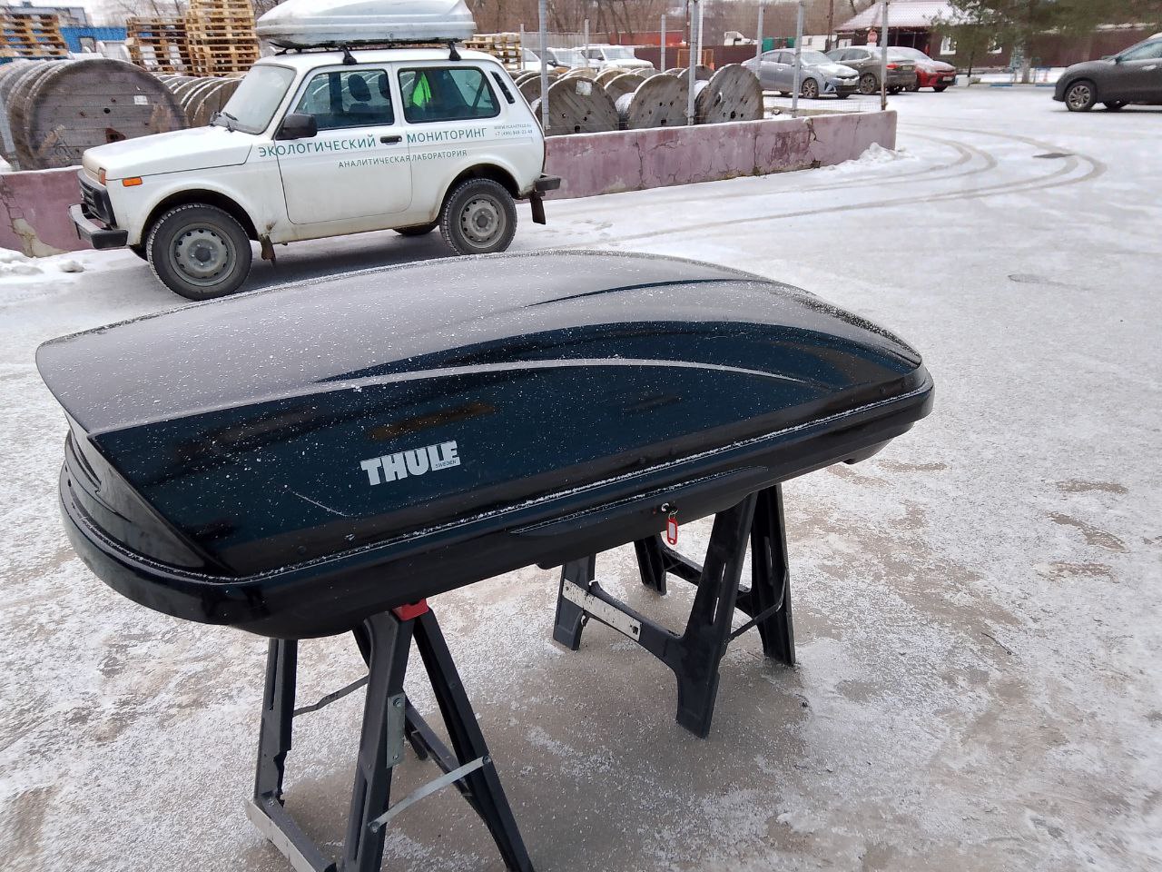 Автобокс Thule Motion 200 чёрный глянцевый Б/У 003 Э