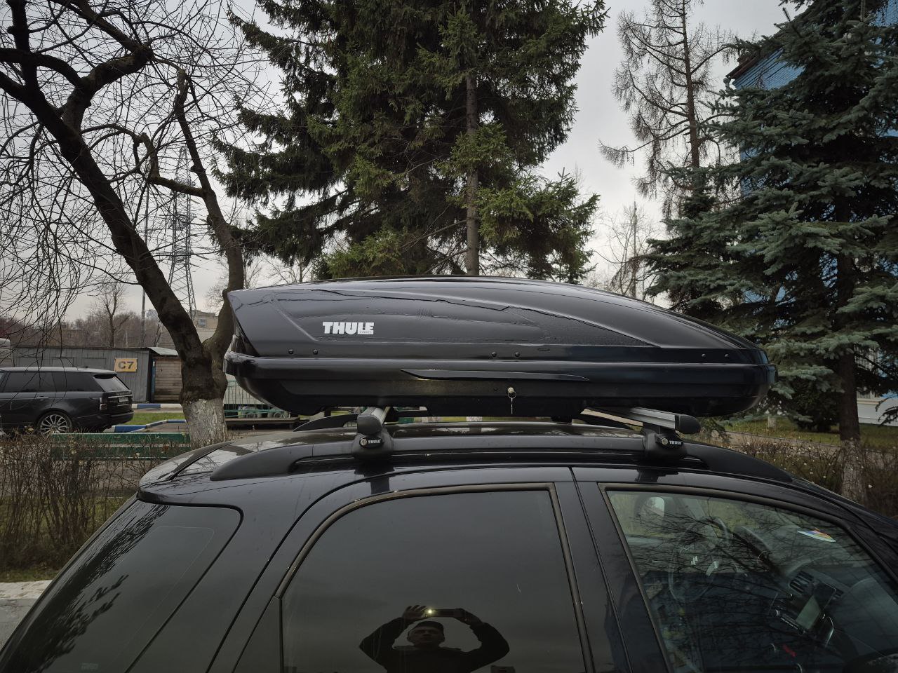 Автобокс Thule Motion 200 чёрный глянцевый Б/У Э-4