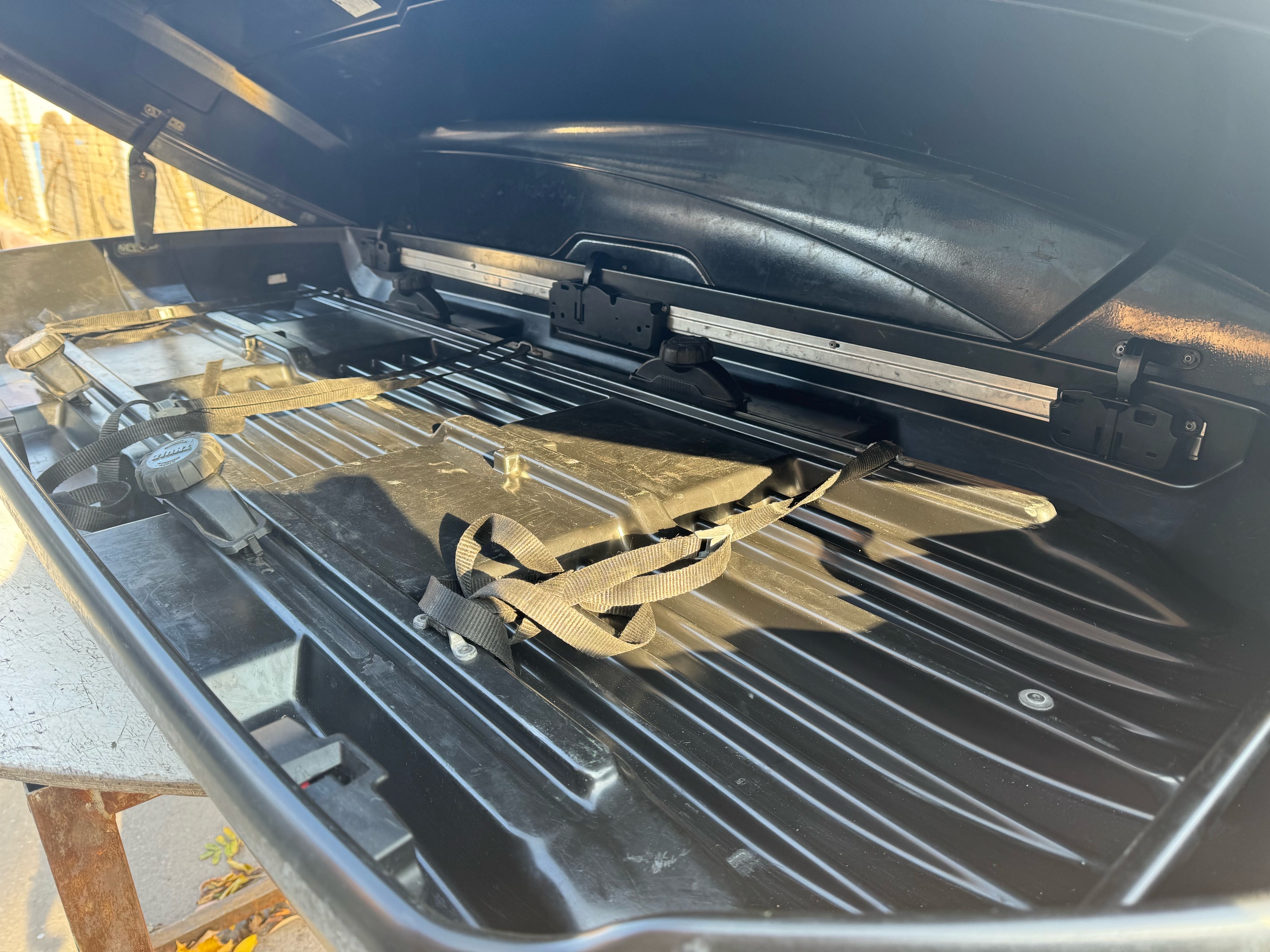 Автобокс Thule Motion XT XL серый глянцевый Б/У