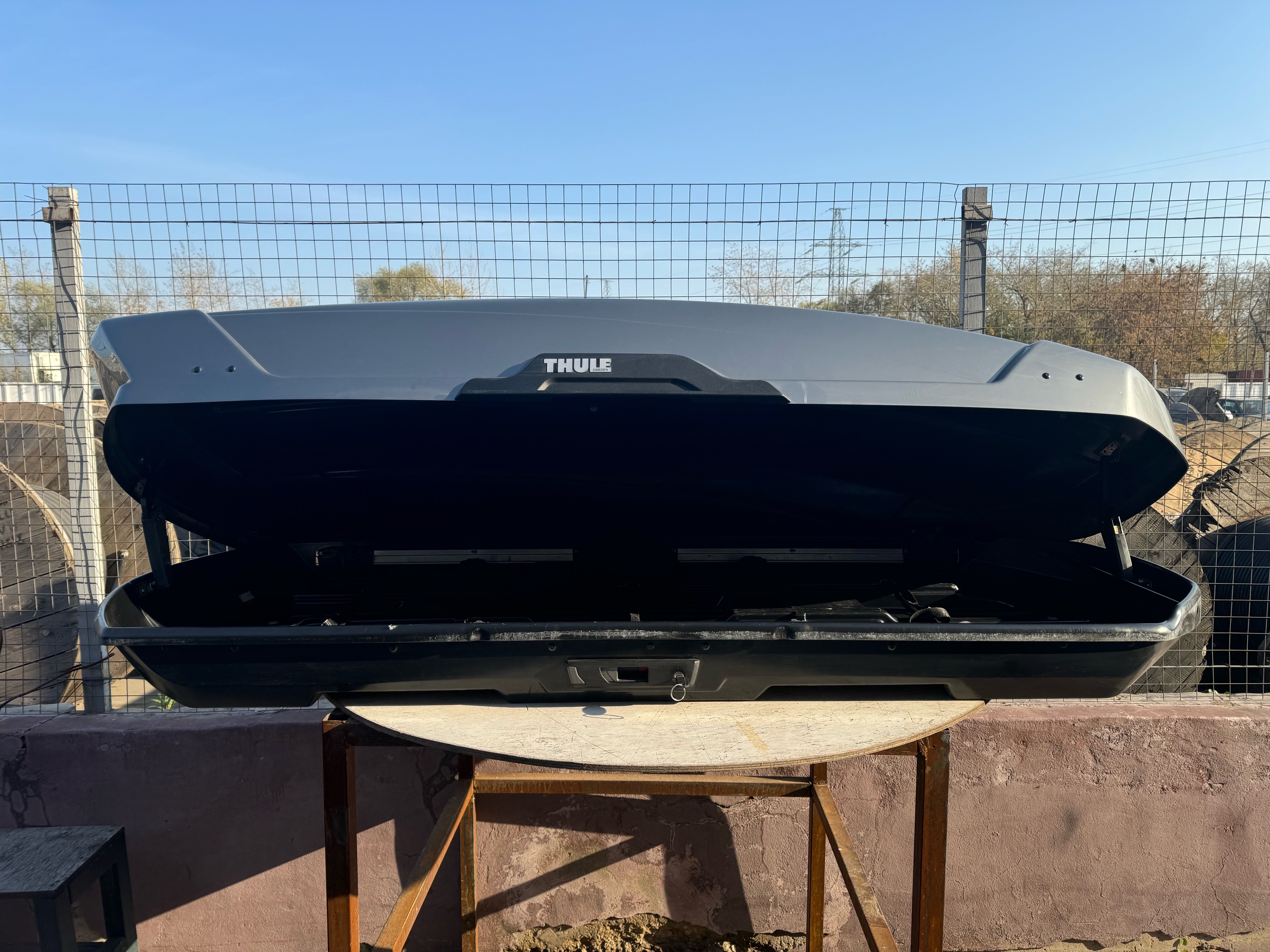 Автобокс Thule Motion XT XL серый глянцевый Б/У