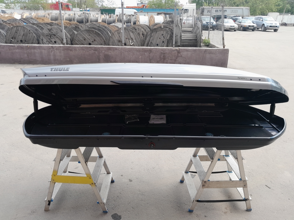 Автобокс Thule Dynamic 900 серый глянцевый Б/У