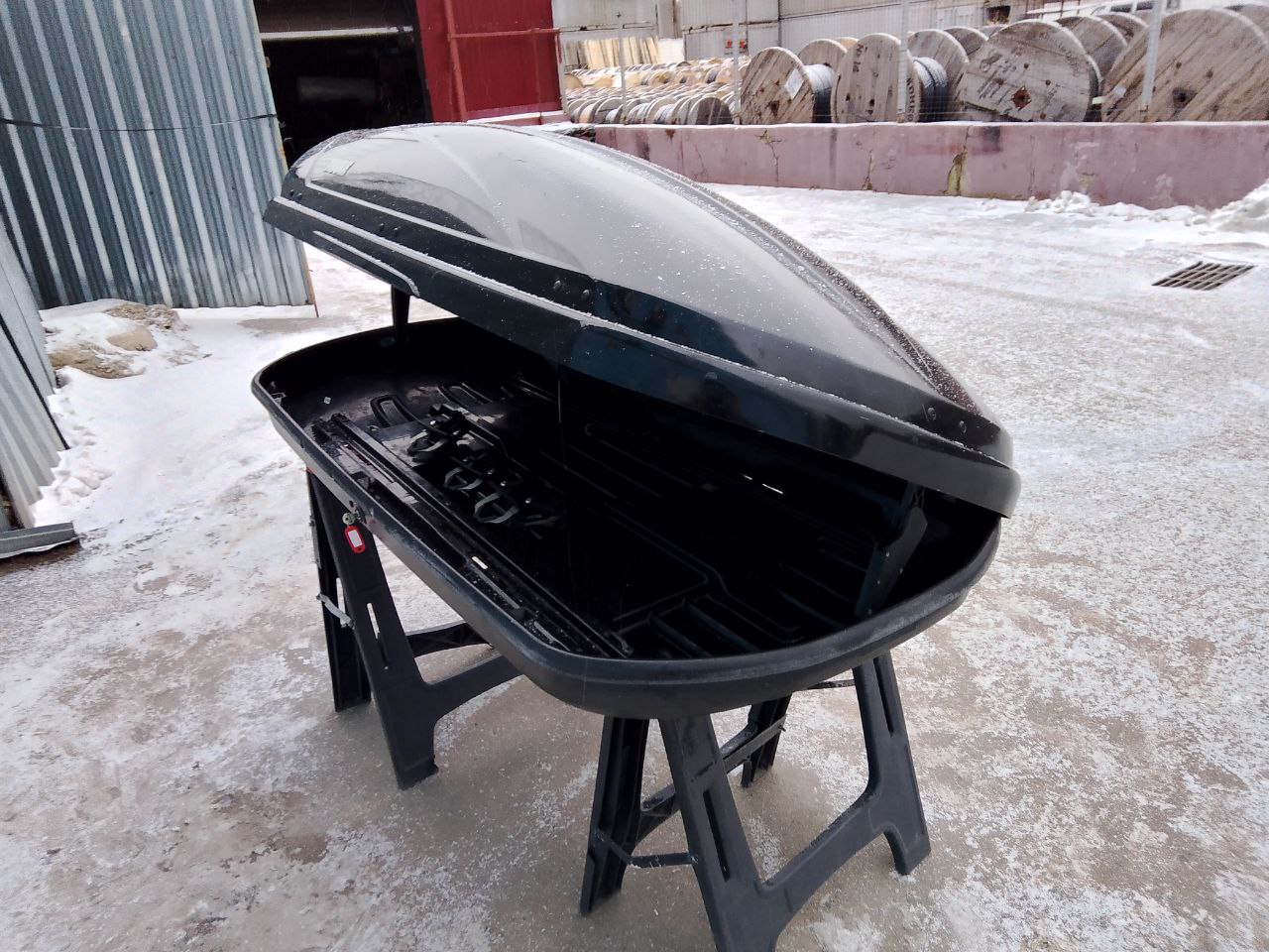 Автобокс Thule Motion 200 чёрный глянцевый Б/У 003 Э