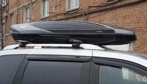 Автобокс Thule Excellence чёрный/серый глянцевый Б/У