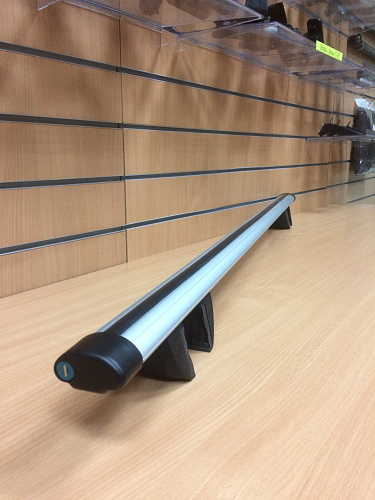 Багажник INTER на крышу автомобиля Renault Duster с 2015 г. аэродинамический (с замком)